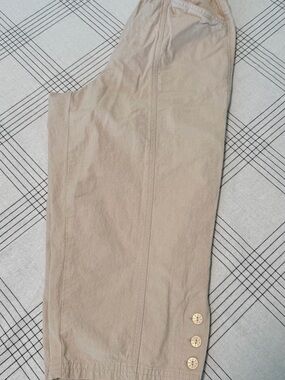 Erika Women’s Small Khaki Capri Pants Pull On Elastic Waist 100% Cotton